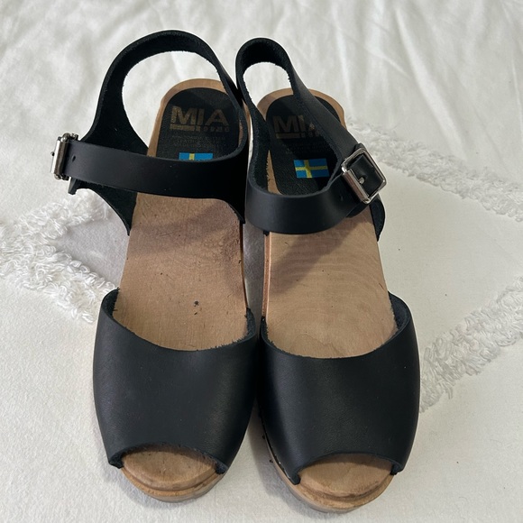 MIA Shoes - MIA clogs